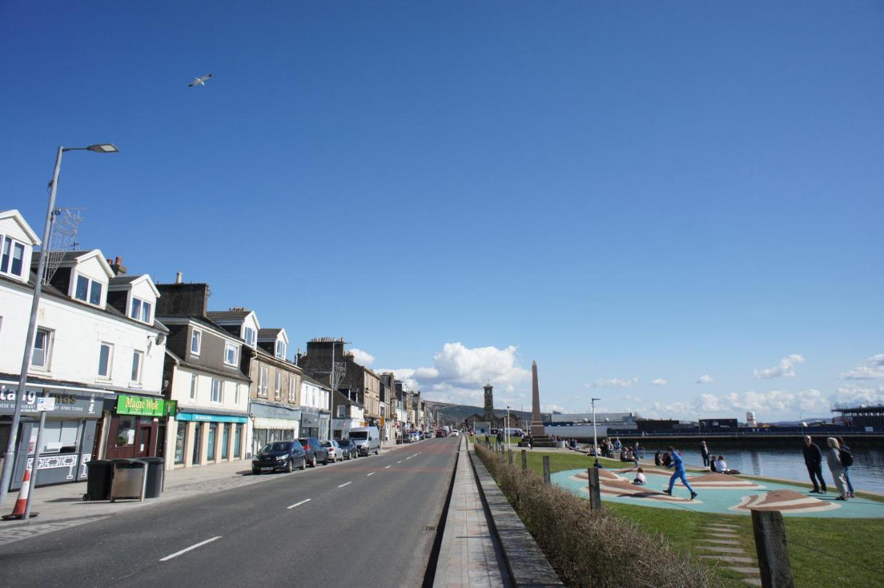 136 West Princes Street * Helensburgh